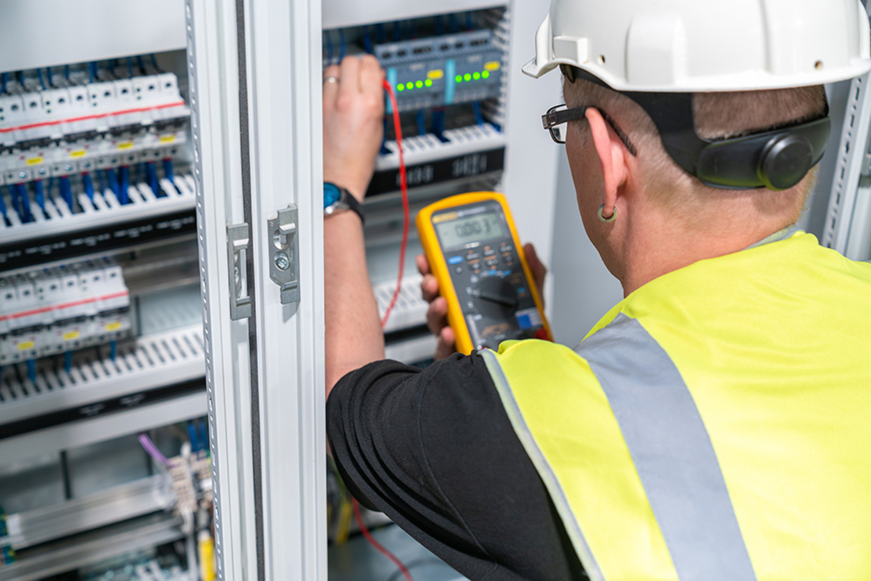 Elektroanlagen-Kontrolle bei Höfling Energie in Aschaffenburg